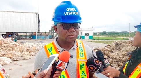 Edward Kareweh, General Secretary of GAWU, speaking to journalists
