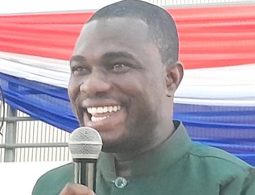 Dr Eric Nkansah (inset), Director-General of the Ghana Education Service, addressing graduates of the Kibi Presbyterian College of Education last Saturday