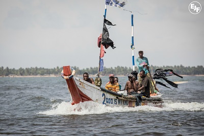 Fishers returning from fishing expedition in Ghana (PHOTO CREDIT: EJF)