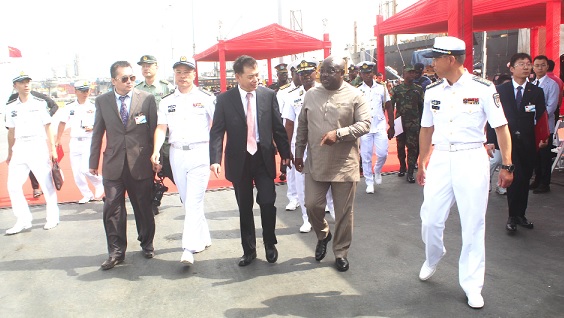 Kofi Amankwah-Manu (2nd from right), Deputy Minister of Defence, interacting with Lu Kun (3rd from left), Chinese Ambassador to Ghana, during the visit of Chinese Naval Ship 162 in Accra. Picture: ESTHER ADJORKOR ADJEI