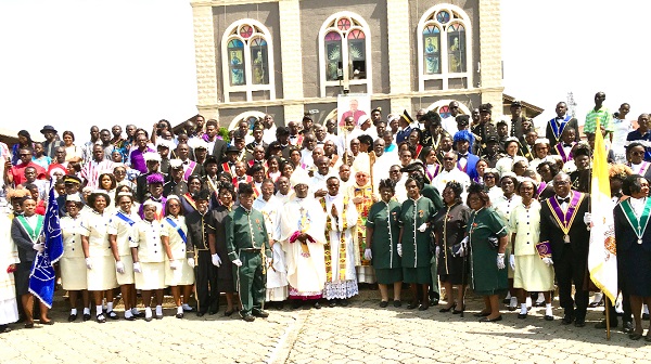 Members of the St Peter’s Basilica, Kumasi with the Apostolic Nuncio after mass