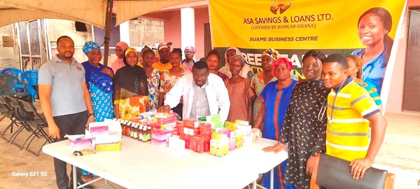 • The medical team with some beneficiaries of the Suame exercise