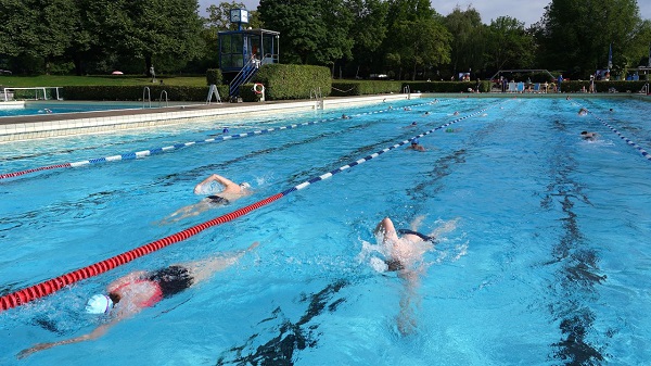 Women can now swim topless in Berlin’s swimming pools