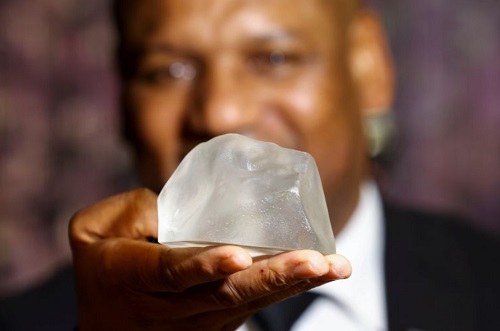 A replica of the Cullinan Diamond, the largest gem-quality rough diamond, displayed at the Cape Town Diamond Museum, South Africa, April 28, 2023 [File: Esa Alexander/Reuters]