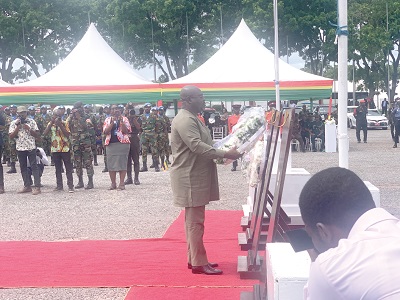 Charles Abani, UN Resident Coordinator, laying a wreath at the event in remembrance of fallen peacekeepers