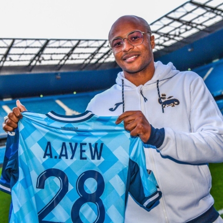 How French Ligue 1 side Le Havre introduced their latest signing, André Ayew.
