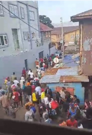 Sierra Leone under curfew as prisoners on the loose