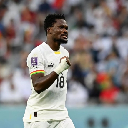 Daniel Amartey settles medical bills for 8 children at Koforidua Central Hospital