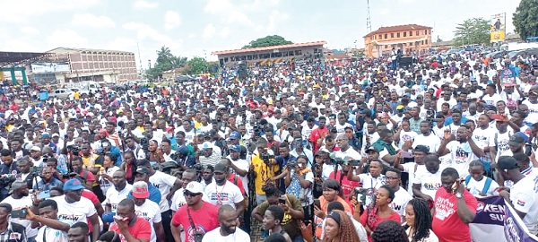 The crowd after his ‘Showdown Walk’ in Kumasi