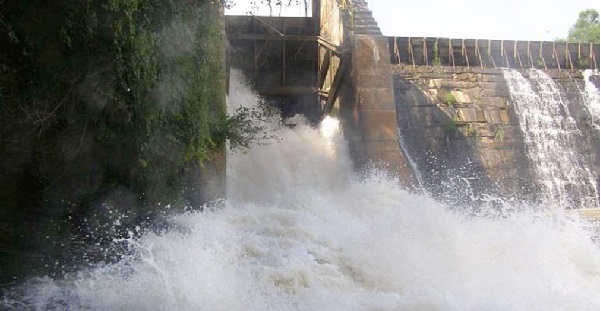  Aksombo Dam