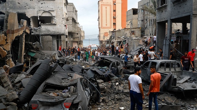 Palestinians inspect damage in Gaza City