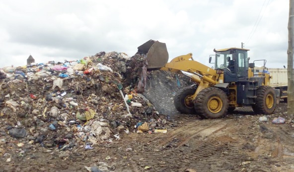 A heap of refuse at Kenten in the Techiman Municipality being evacuated