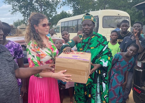 TV Host Shallie donates to flood victims in Mepe