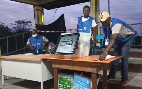 Counting of ballot at the Kakata Polling Place