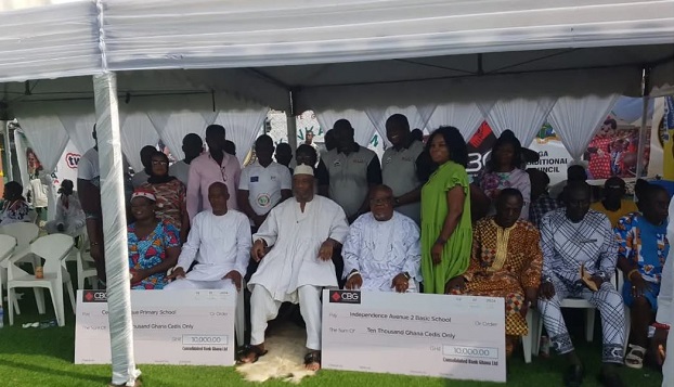 Ga Mantse awards scholarships to school children