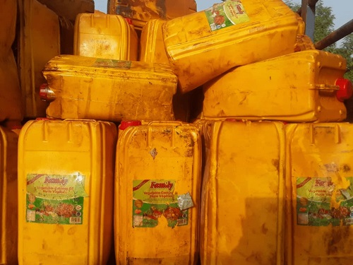 Former employee of Pizzaman signs bond for stealing cooking oil 