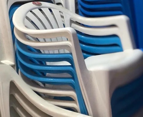 Most plastic chairs fail test standards