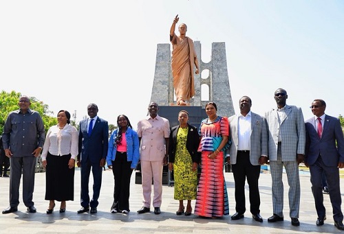 PHOTOS: Kenyan President visits Nkrumah Mausoleum on final day of state visit