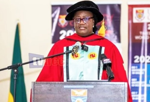 Prof. Dora Francisca Edu-Buandoh delivering her inaugural lecture