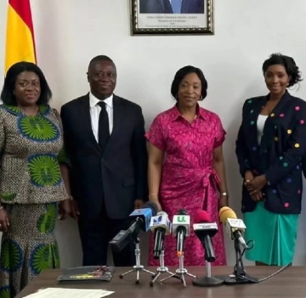 Shirley Ayorkor Botchwey (2nd from right), Minister of Foreign Affairs and Regional Integration and Harriet Nartey (1st from right), CEO of DAMC