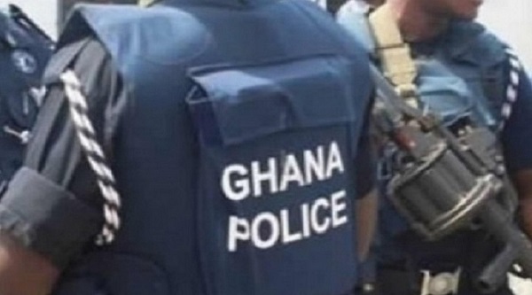 Police on manhunt for gunmen who shot 2 off-duty policemen 