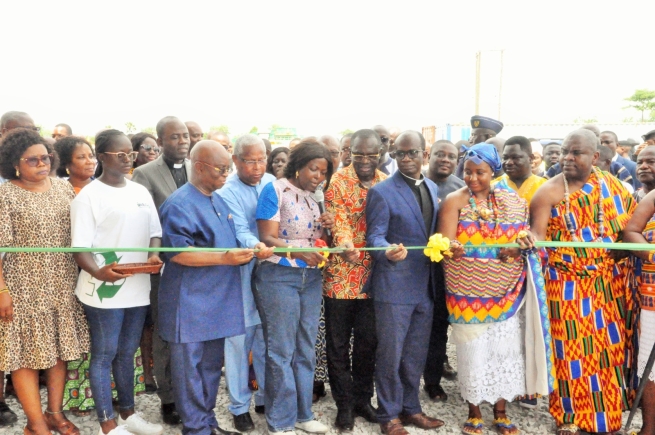 Integrated recycling, composting plant commissioned at Akrofu