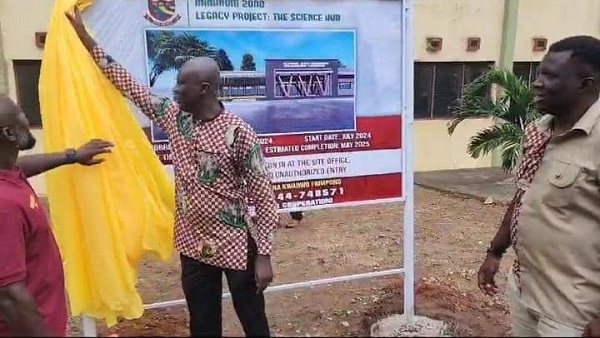 Nana Isaac Bekoe- President, 2000 year Group (left) and Nana Kwabena Agyekum- Nananom Global President unveiling the artistic impression of the STEM hub. With them is Nana Reuben Djokoto, Nananom Global Organizer
