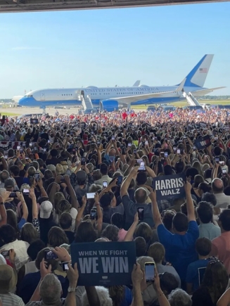 Trump falsely claims Kamala Harris crowd was faked