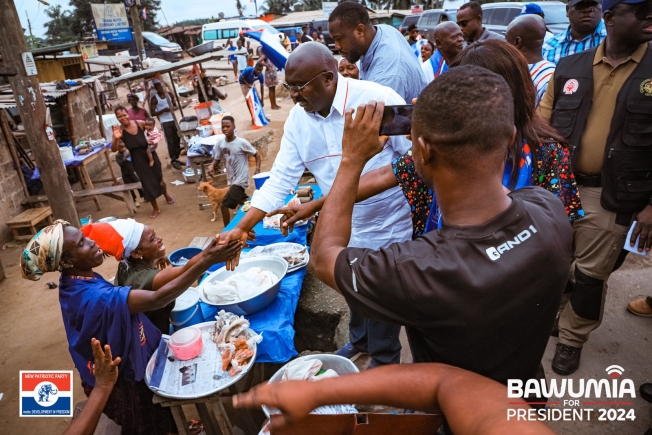 Bawumia intensifies grassroots campaign in Western Region