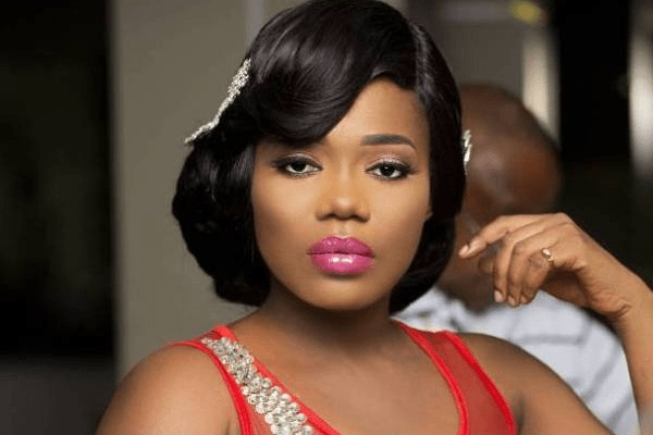 Mzbel loses mom