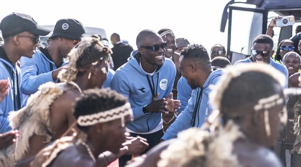 Letsile Tebogo donned sunglasses as celebrations kicked off at Sir Seretse Khama International Airport