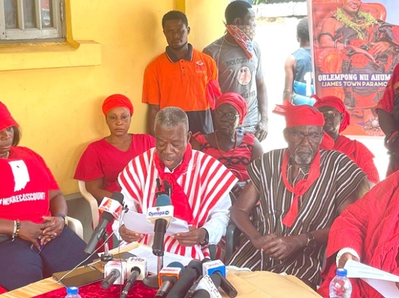 Apostle Eric Nii Dodoo Amoo, General Secretary of the Nii Ahuma Family, addressing journalists at the news conference