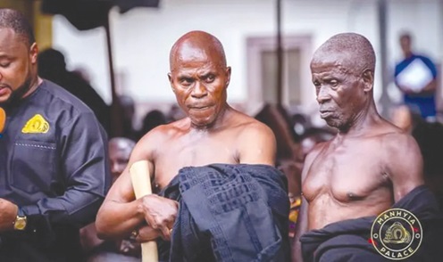 Nana Awua Gyau Atuomi (left), Sabronum Gyaasehene