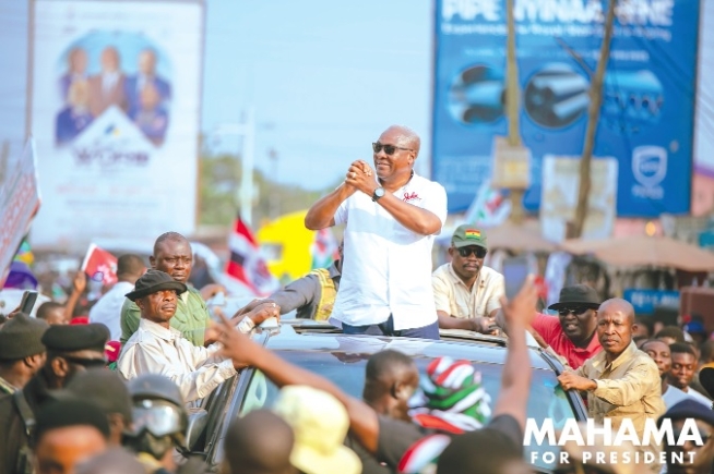 John Mahama entering Ashaiman from Sege