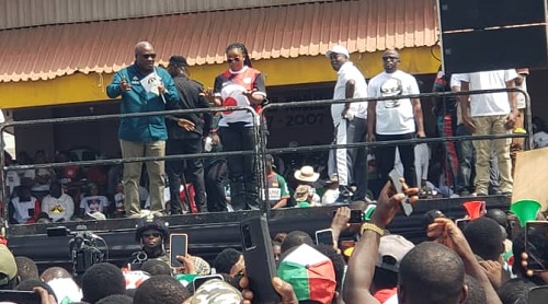 John Dramani Mahama (inset) addressing NDC supporters in Kumasi