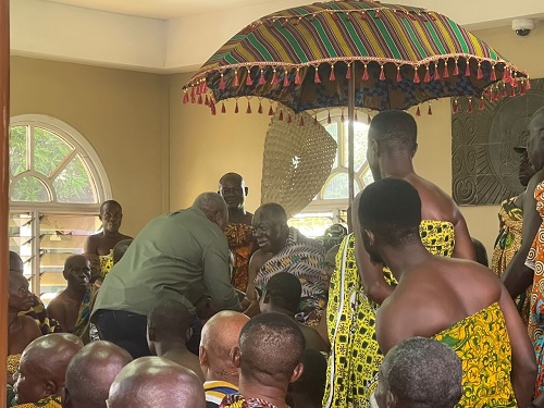 John Mahama (arrrowed), NDC Presidential Candidate, seeking Asantehene's blessing during his visit to the Manhyia Palace in Kumasi