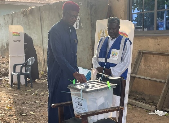 Alhaji Yussif Amudani Sulemana,  Eastern Regional Chief Imam casting his ballot