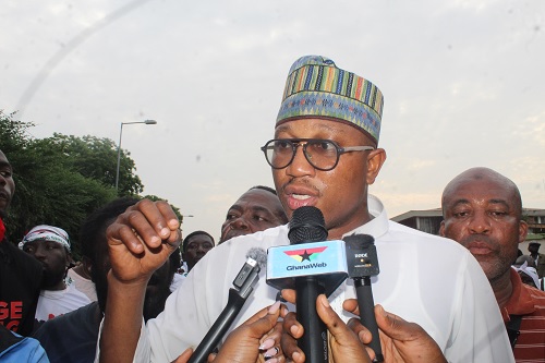  Baba Sadiq Abdulai, MP-elect for Okaikwei Central, briefing some journalists after the EC’s declaraion. Picture ESTHER ADJORKOR ADJEI
