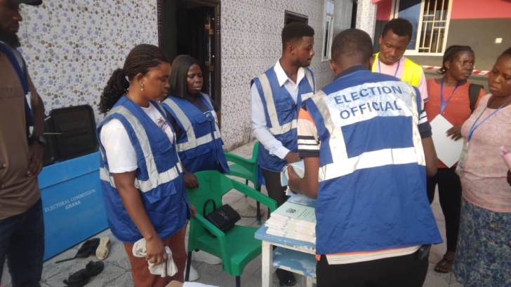 Voting begins smoothly in Assin Bereku, but tensions arise over ballot box positioning