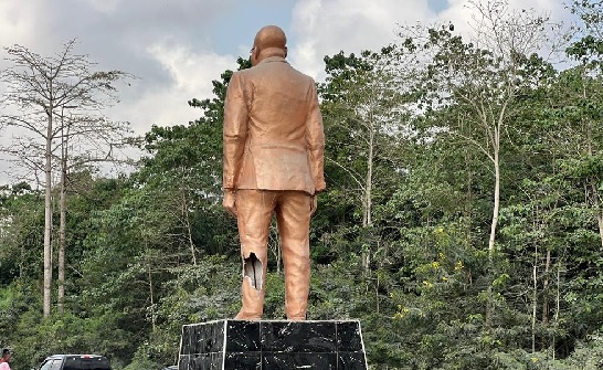 Damage found on President Akufo-Addo’s statue in Sekondi-Takoradi