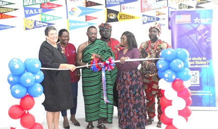 Virginia Palmer (left), US Ambassador to Ghana; Notse Nii Nortey Owuo IV (middle), Osu Mantse, and Maamle Andrews (2nd from right), Chief Director, Ministry of Education, cutting the tape to inaugurate the EducationUSA Centre