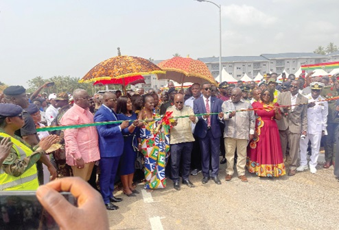 President Akufo-Addo being assisted by Dominic Nitiwul (2nd from left), Minister of Defence; Dorcas Affo-Toffey (3rd from left), MP for Jomoro, and Awulae Annor Adjaye III (4th from left), Paramount Chief of the Western Nzema Traditional Area, to inaugurate the block. With them are Kwabena Okyere Darko-Mensah (5th from right), Western Regional Minister, and other dignitaries