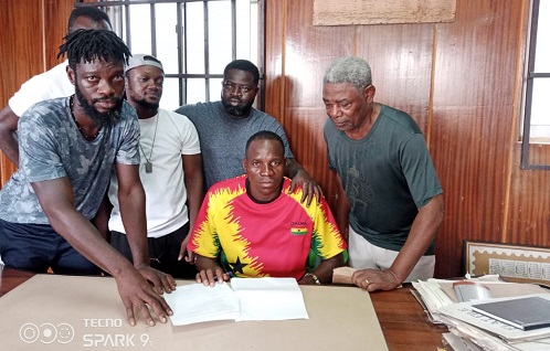 Miledzi vows to secure Ghana's 1st world title in Super Middleweight Division after extending contract with Landmark