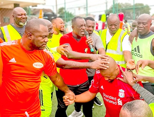 The late Kojo Senkyire (inset). Kofi Senkyire (kneeling) with some members of the club during one of their events