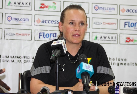 Nora Häuptle - Black Queens coach