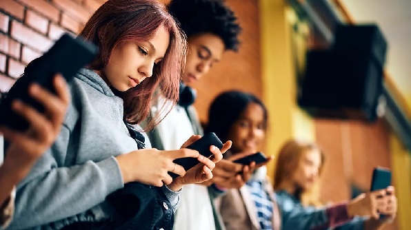 Can a law make social media less 'addictive'? 