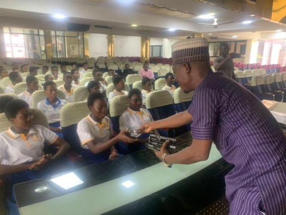 Assemblyman donates mathematical sets to Junior High School students