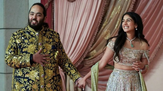 Justin Bieber performs at India’s mega wedding