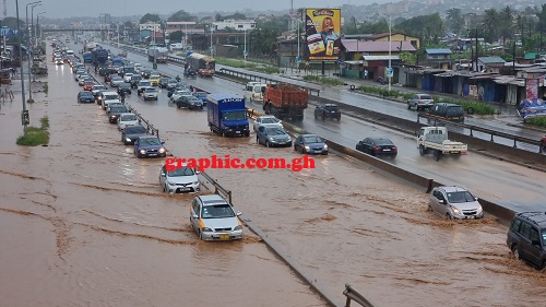 Flash floods hit Ofankor-Taifa Junction stretch after rains Sunday