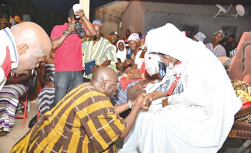  Nab Azagsuk Azantilow II, Paramount Chief of the Builsa Traditional Area, exchanging pleasantries with Dr Mahamudu Bawumia